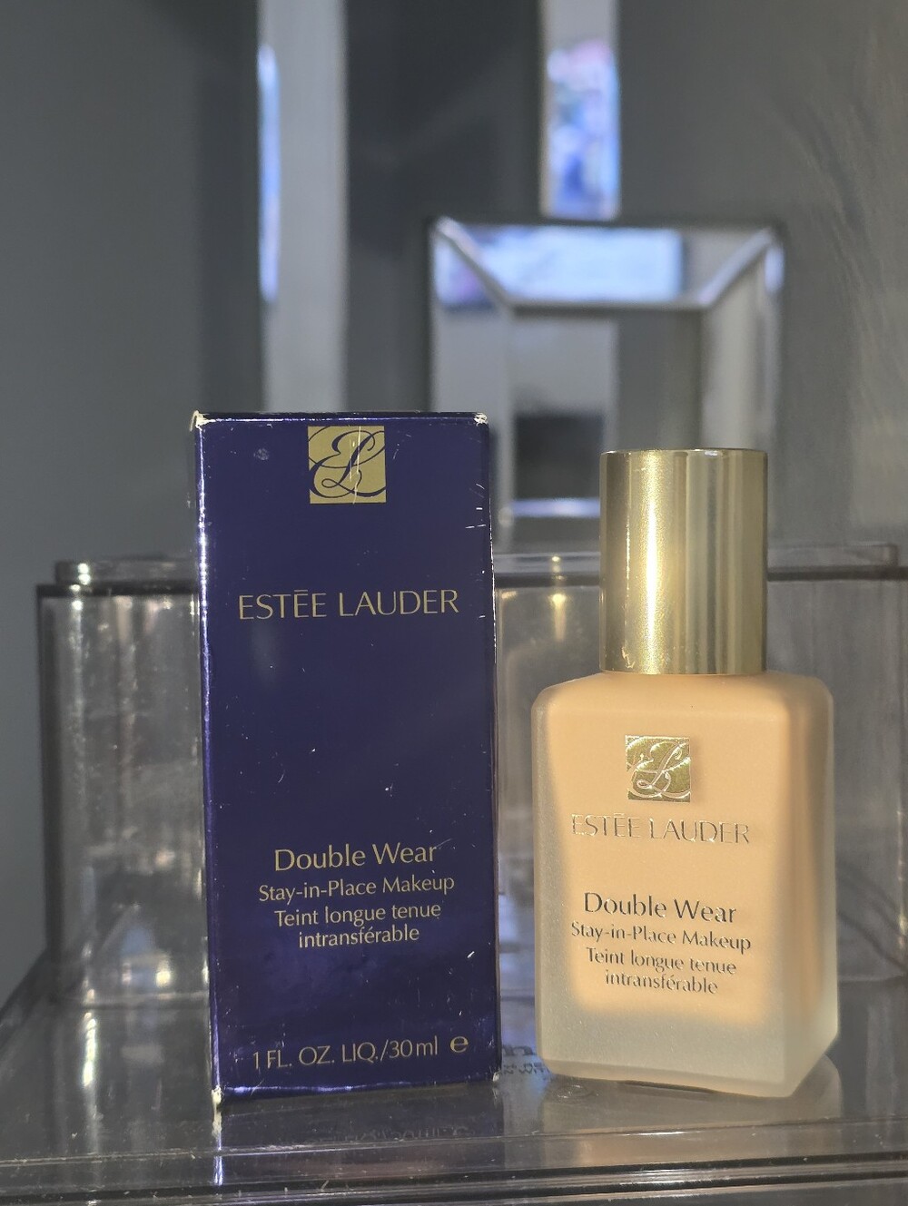 Estée Lauder Double Wear Stay-in-Place Foundation - Shade 3N1 Ivory Beige